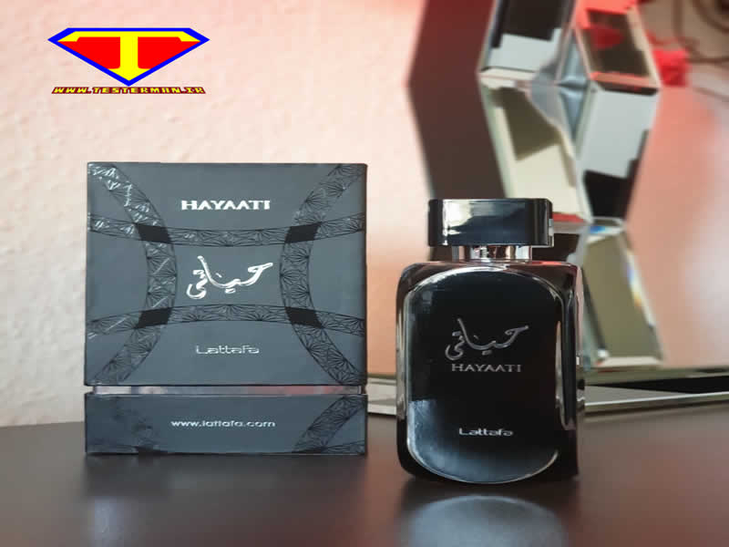 عکس از شیشه و جعبه حیاتی لطافه اورجینال در کنار هم تسترمن