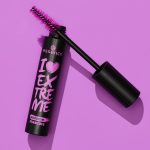 پوستر زیبا از original Essence I Love Extreme Volume Mascara